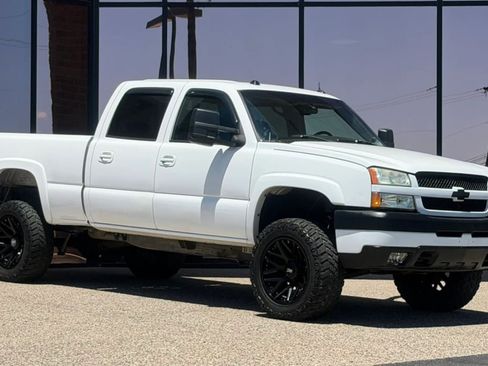 Used 2004 Chevrolet Silverado 2500 LT RWD image 21