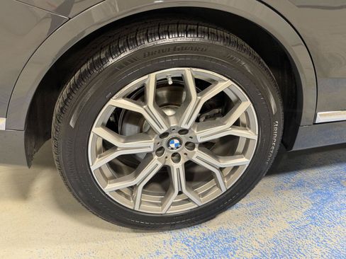 Used 2024 BMW X7 xDrive40i w/ Premium Package AWD/4WD image 38