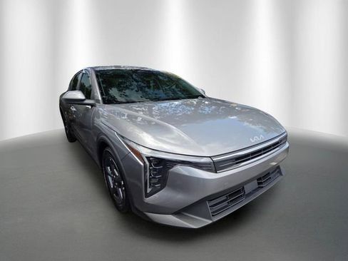 Used 2025 Kia K4 FWD image 5