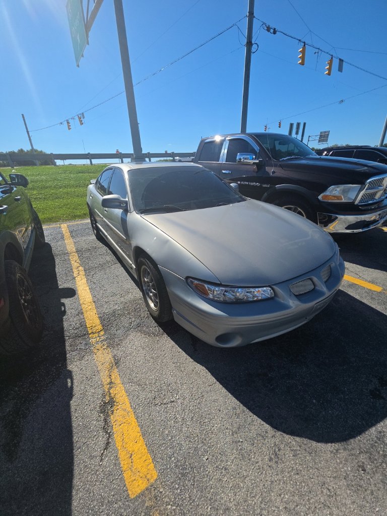 Used 1999 Pontiac Grand Prix GT w/ Opt Pkg FWD image 2