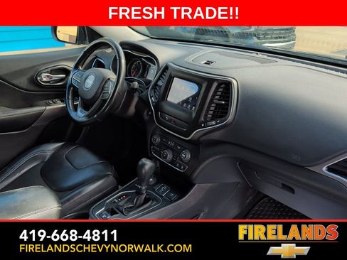 Used 2020 Jeep Cherokee Latitude Plus w/ Cold Weather Group image 12