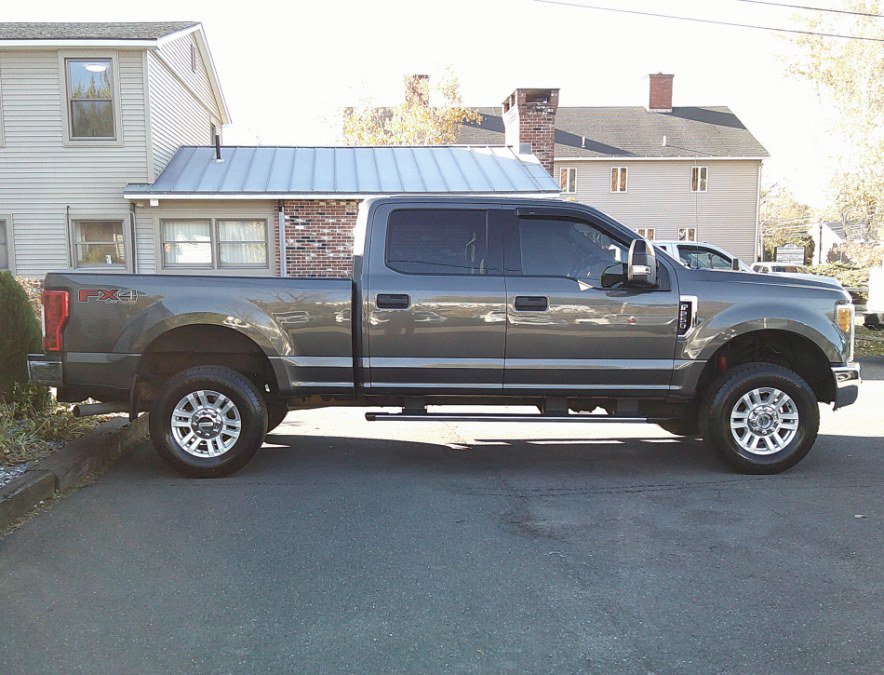 Used 2017 Ford F250 XLT w/ FX4 Off-Road Package AWD/4WD image 3
