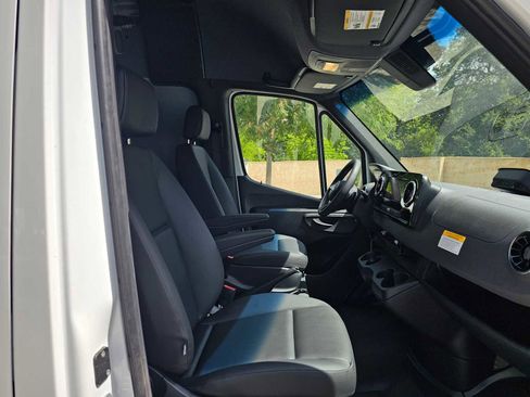 New 2026 Mercedes-Benz Sprinter 2500 image 10