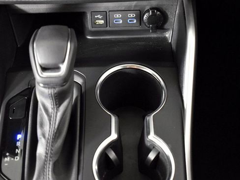 Certified 2022 Toyota Highlander LE image 40