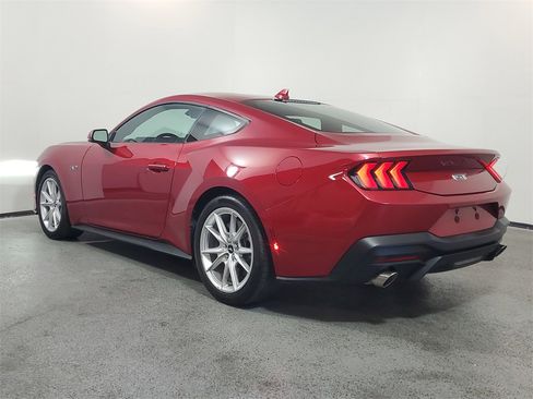 Used 2024 Ford Mustang GT Premium image 5