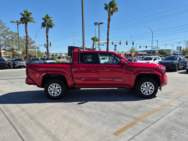 Used 2025 Toyota Tacoma SR5 AWD/4WD image 4