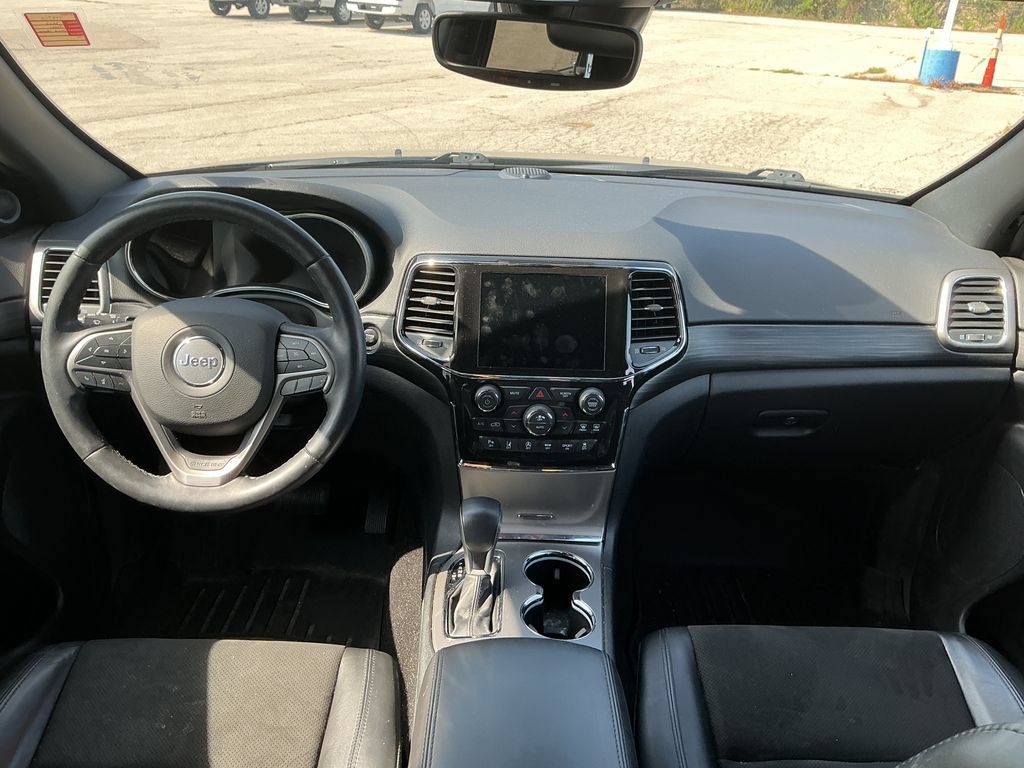 Used 2022 Jeep Grand Cherokee Laredo X AWD/4WD image 18
