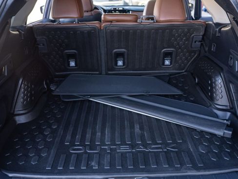 Used 2023 Subaru Outback Touring image 6
