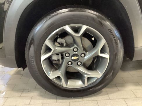 Used 2025 Chevrolet Trax LT w/ Driver Confidence Package image 25