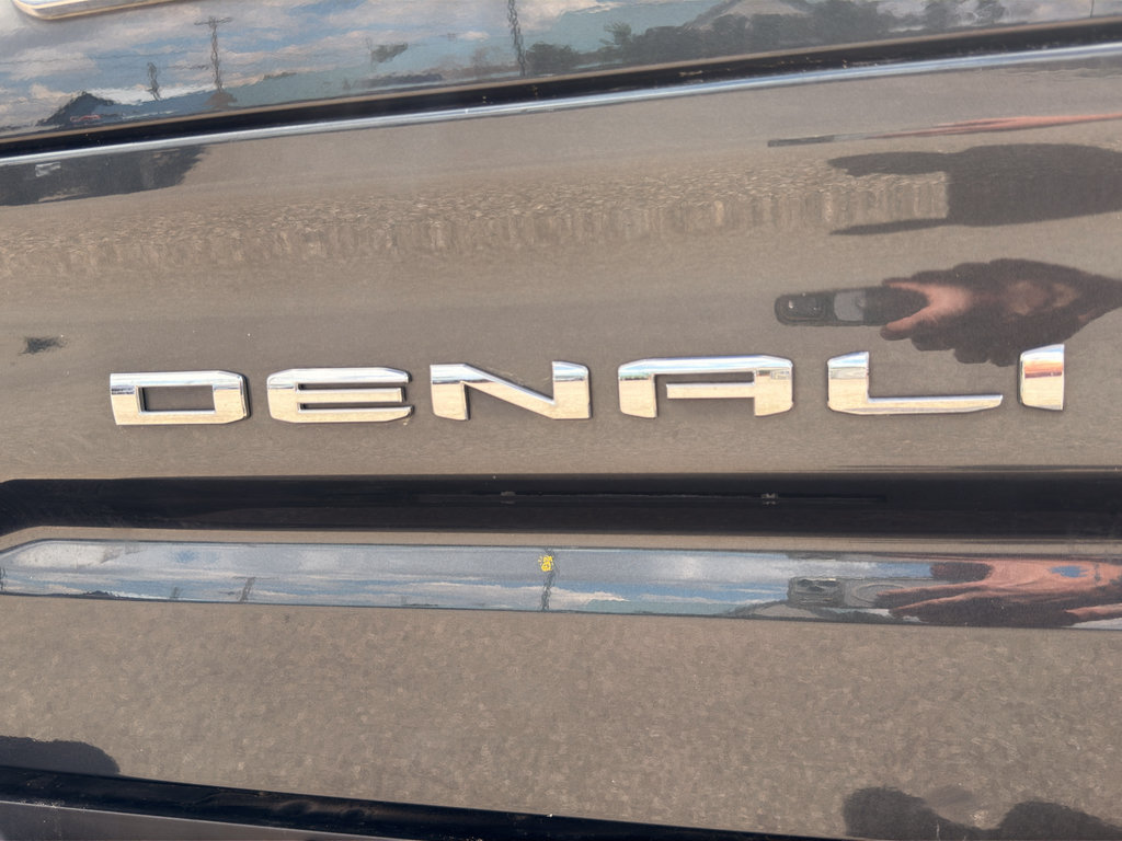 Used 2021 GMC Sierra 1500 Denali AWD/4WD image 9