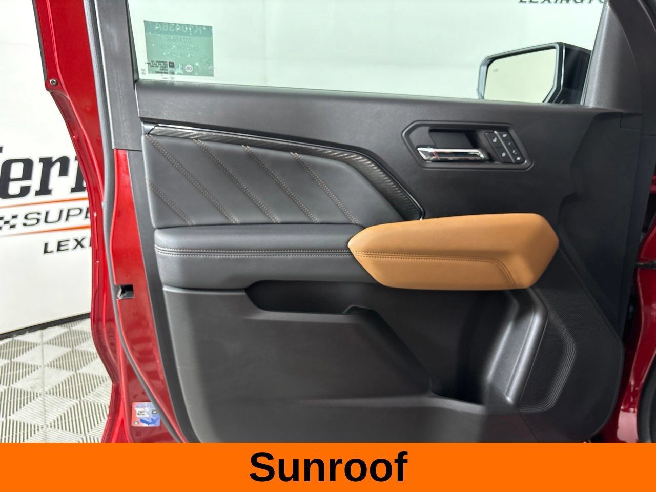 Used 2024 GMC Canyon AT4 w/ AT4 Premium Package AWD/4WD image 10