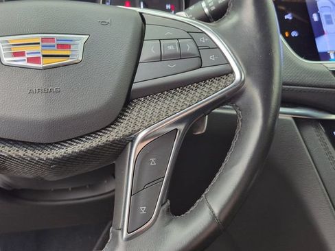 Used 2023 Cadillac XT5 Sportv w/ Technology Package AWD/4WD image 12