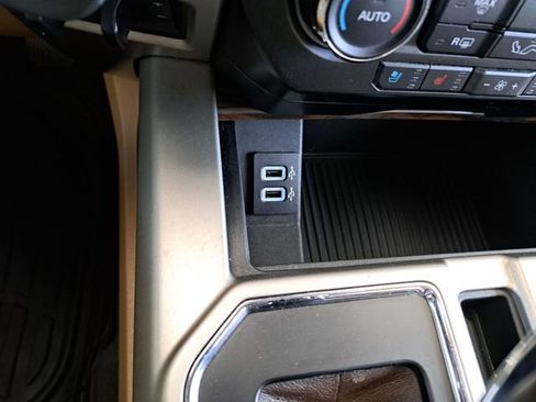 Used 2018 Ford F150 Lariat AWD/4WD image 15