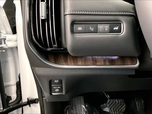 New 2026 Nissan Armada Platinum Reserve AWD/4WD image 32