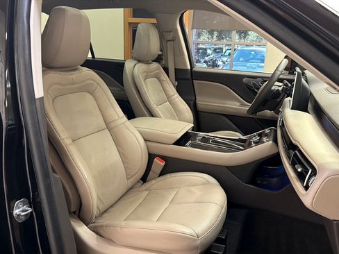 Used 2023 Lincoln Aviator Reserve w/ Elements Package Plus RWD image 12