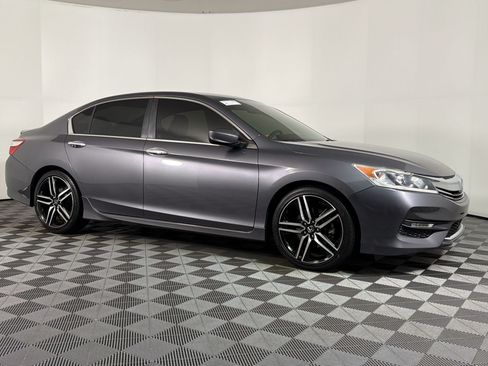 Used 2016 Honda Accord Sport image 6