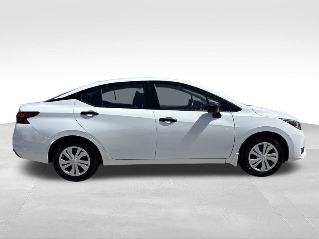 Used 2025 Nissan Versa S w/ Trunk Package FWD image 2