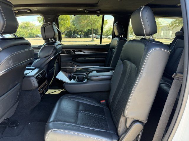 Used 2023 Jeep Grand Wagoneer L Series II AWD/4WD image 29