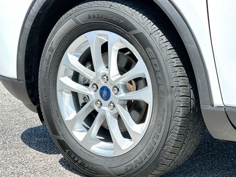 Used 2020 Ford Escape SE FWD image 11