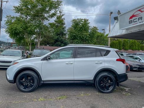 Used 2013 Toyota RAV4 XLE AWD/4WD image 8