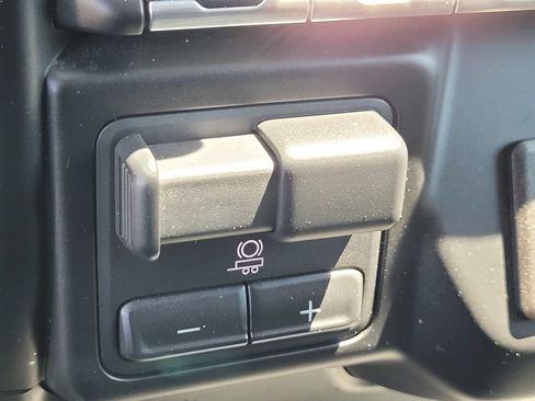 Used 2019 Chevrolet Silverado 1500 RST AWD/4WD image 20