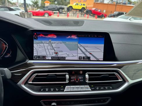 Used 2021 BMW X7 xDrive40i w/ Premium Package image 39