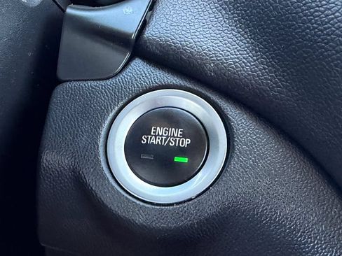 Used 2019 Chevrolet Equinox LT FWD image 26