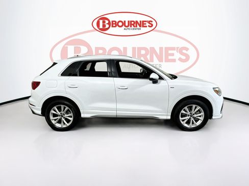 Used 2023 Audi Q3 2.0T Premium w/ Convenience Package AWD/4WD image 11