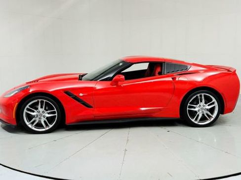 Used 2014 Chevrolet Corvette Stingray Coupe image 2
