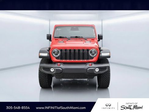 Used 2026 Jeep Wrangler Unlimited Rubicon AWD/4WD image 2