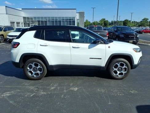 Used 2022 Jeep Compass Trailhawk w/ Trailhawk Convenience Group AWD/4WD image 27