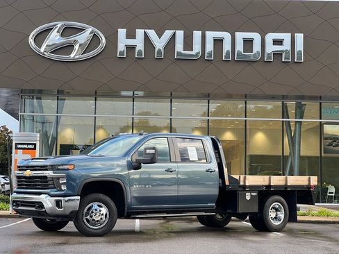 Used 2025 Chevrolet Silverado 3500 LT w/ Convenience Package AWD/4WD image 1