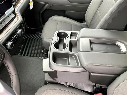 Used 2026 GMC Sierra 1500 SLE w/ Preferred Package image 13