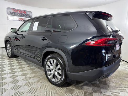 Used 2024 Toyota Grand Highlander Limited image 6