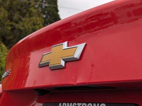 Used 2017 Chevrolet Cruze LT w/ Convenience Package FWD image 28