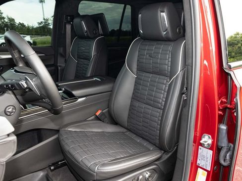 Used 2025 Cadillac Escalade V w/ LPO, Floor Liner Package AWD/4WD image 24