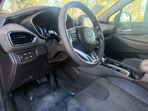 Used 2019 Hyundai Santa Fe SE image 15