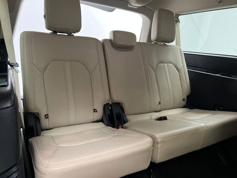 Used 2022 Ford Expedition Max Platinum AWD/4WD image 32