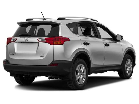Used 2015 Toyota RAV4 LE image 2