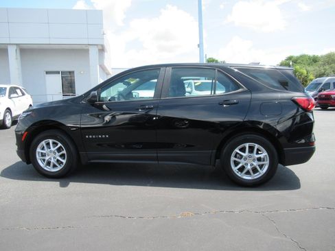 Used 2024 Chevrolet Equinox LS w/ Driver Confidence II Package FWD image 2