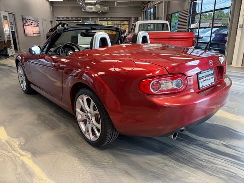 Used 2015 MAZDA MX-5 Miata Grand Touring RWD image 29