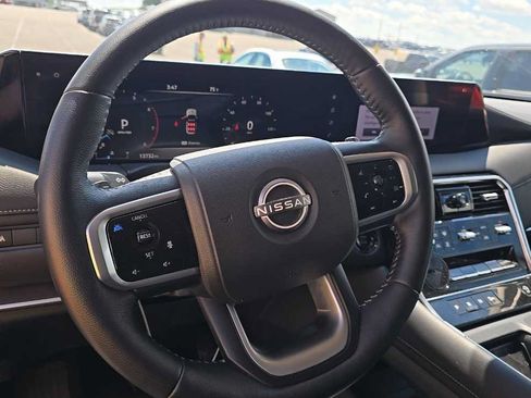 Used 2025 Nissan Armada SV AWD/4WD image 10