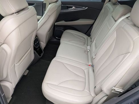 Used 2022 Lincoln Nautilus Reserve w/ Equipment Group 201A image 26