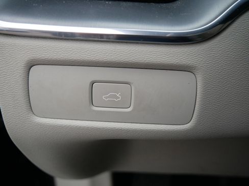 Used 2023 Volvo XC60 B5 Core w/ Climate Package image 25