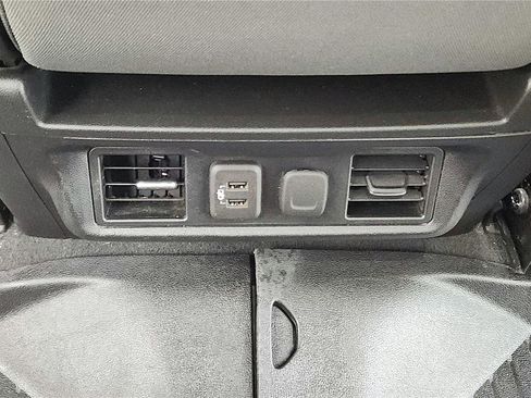 Used 2022 Chevrolet Silverado 1500 LT image 27