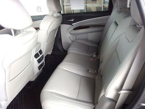 Used 2017 Acura MDX SH-AWD w/ Tech & Entertainment image 17