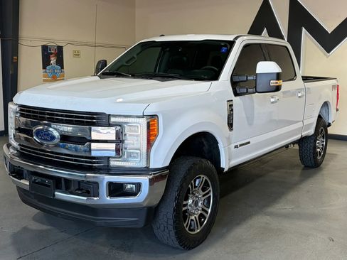 Used 2017 Ford F250 Lariat w/ Lariat Ultimate Package AWD/4WD image 1