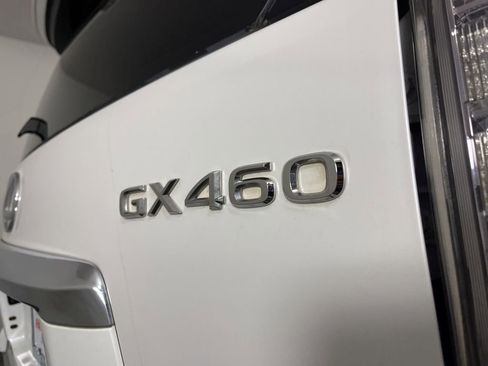 Used 2017 Lexus GX 460 Luxury image 3
