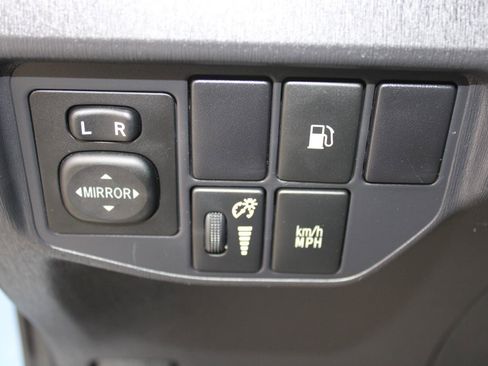 Used 2015 Toyota Prius Prime Advanced image 15