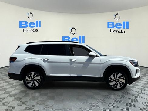 Used 2025 Volkswagen Atlas SE FWD image 5